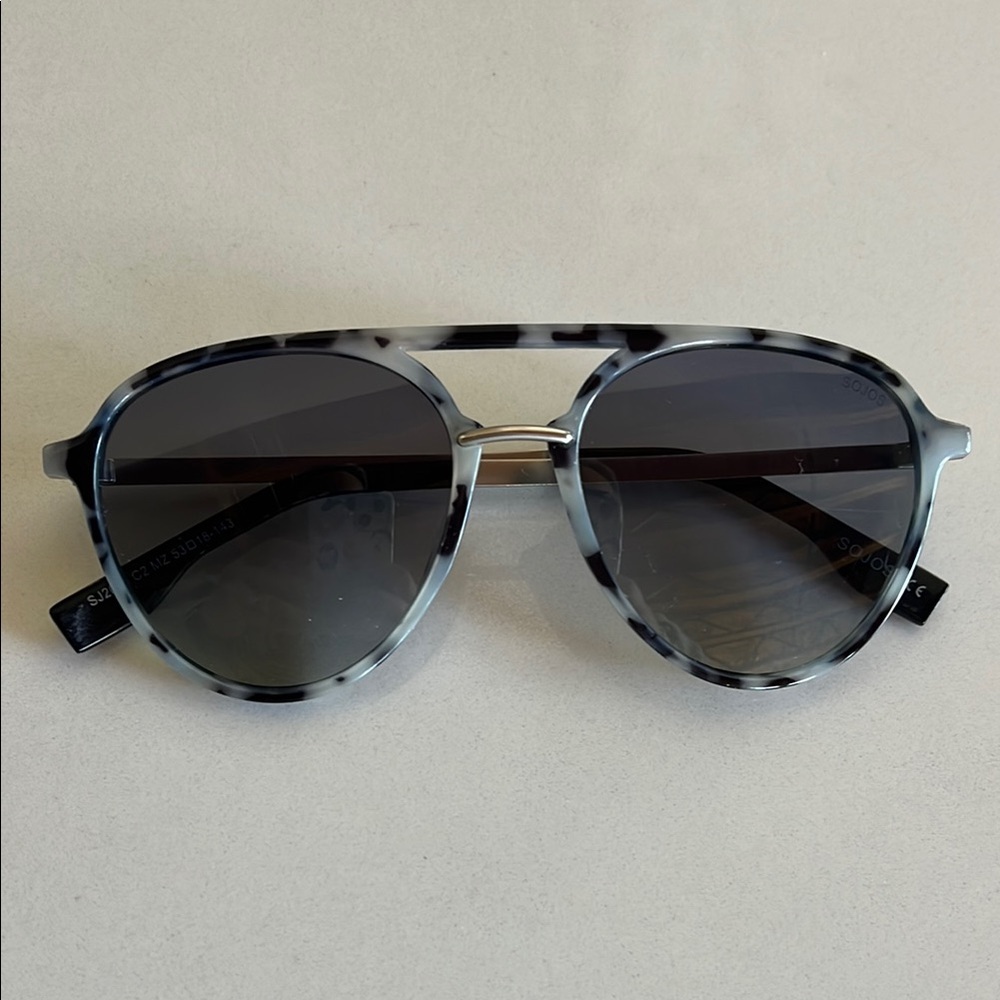 Stylish Black and Gray Sunglasses
